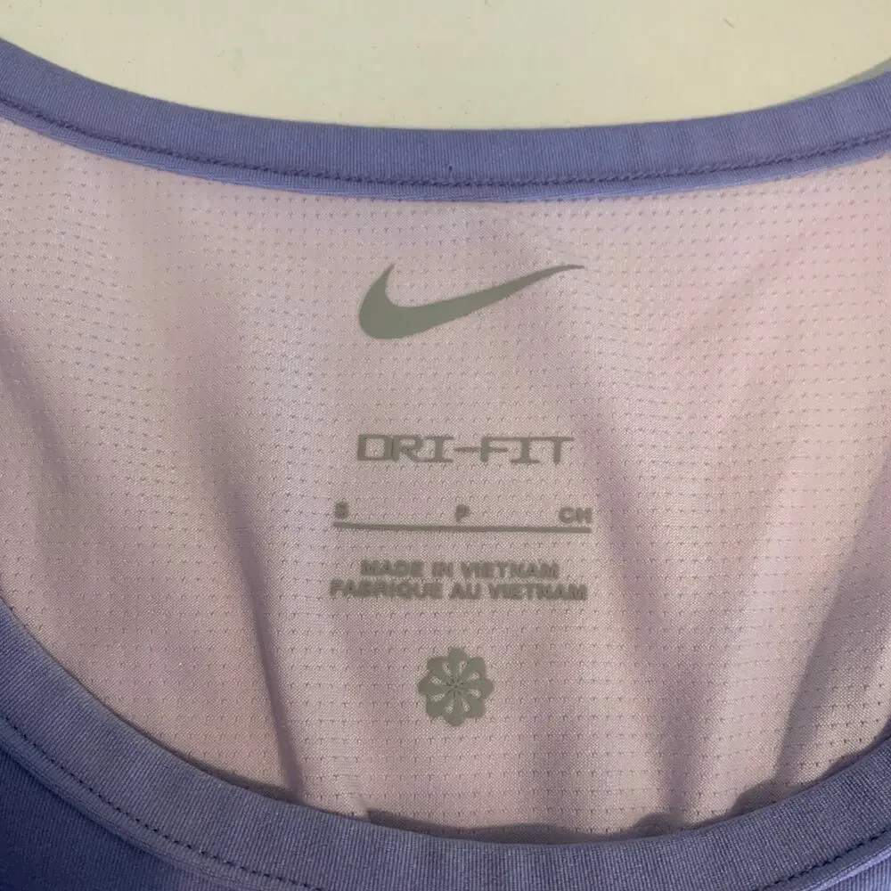Nike Tank Top Women S Small Dri Fit Air Running Performance Semi Oval Mesh Panel